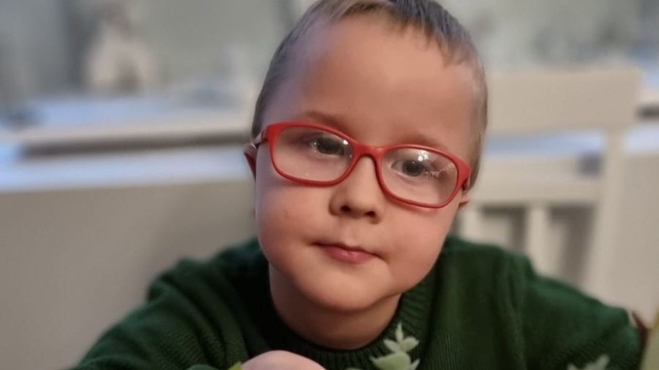 “Zaļā lampa”: septiņgadīgais Matvejs ļoti vēlas runāt, taču pagaidām nespēj. Viņam nepieciešama palīdzība